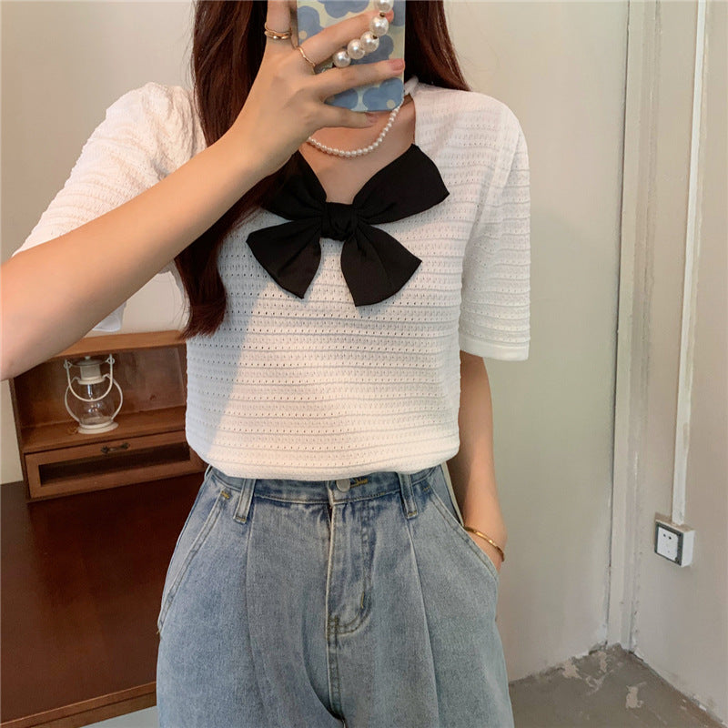 Women’s Short Sleeve Sweater with Pearl and Bow Detail