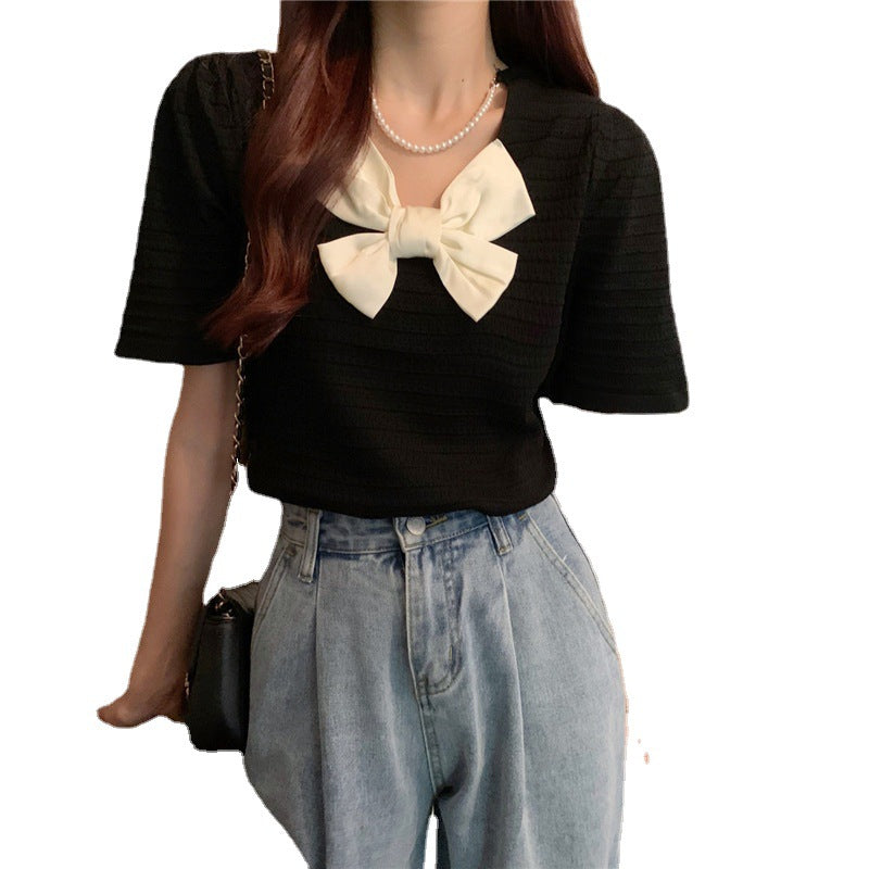 Women’s Short Sleeve Sweater with Pearl and Bow Detail